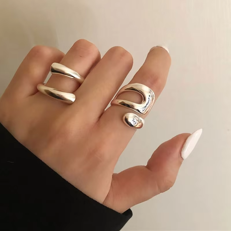 Серебряное кольцо в комплекте